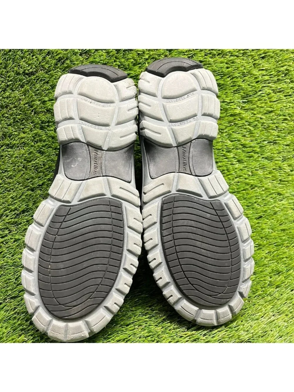 Nautilus Zephyr Mens Size 8.5 Black Gray Athletic Alloy Toe Safety Work Shoes